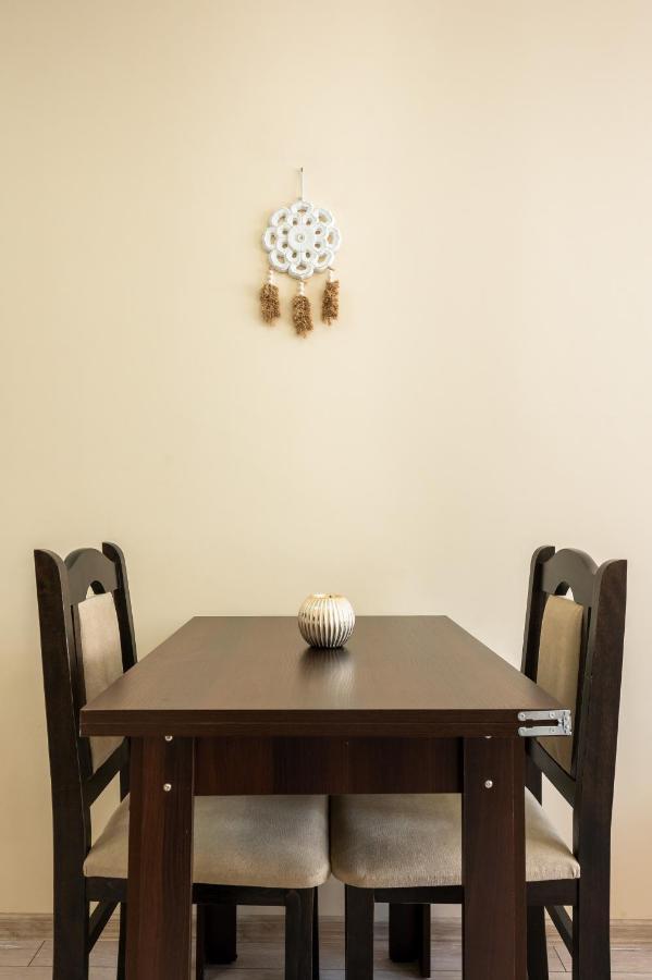 Nomad Haven: 1Bd Flat With Balcony & Desk Apartment Sofia Ngoại thất bức ảnh